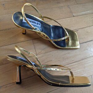 NWT Caverley | Kada sling-back heel in Metallic Gold